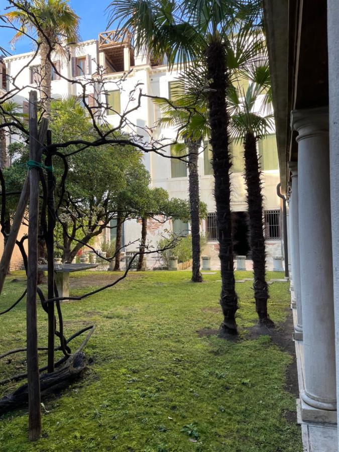 In A Lovely Garden Biennale Flat 베니스 외부 사진
